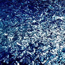 揺らめく水面のイメージ 深い青色 無料ホームページ壁紙素材 Black Shiva Yamamoto Studio